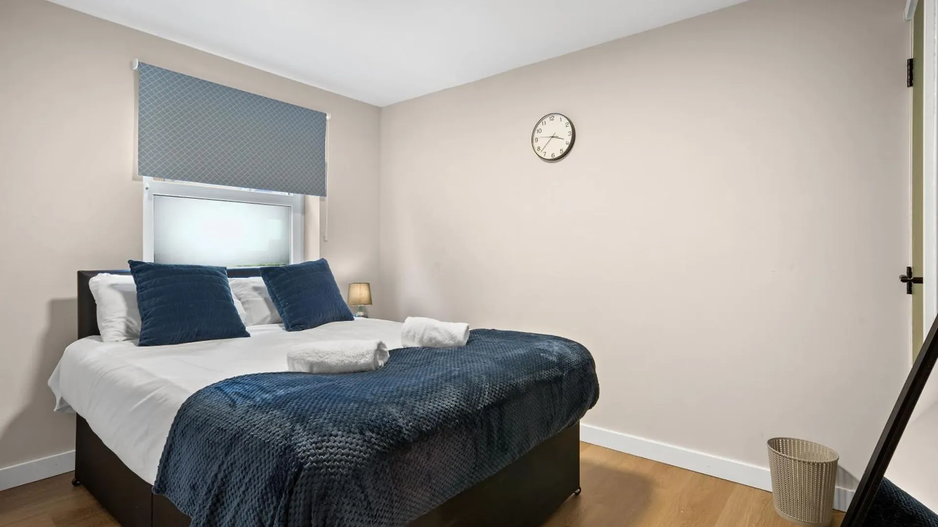 Апартаменты Modern Escape Fast Wifi 2 Minute Walk To Centre Кардифф